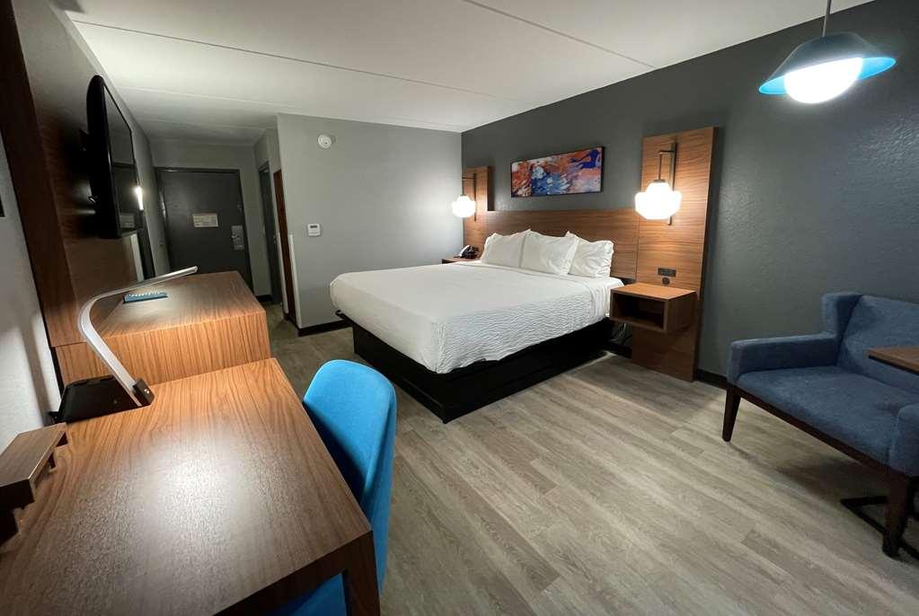 La Quinta Inn & Suites By Wyndham Fayetteville I-95 Ruang foto